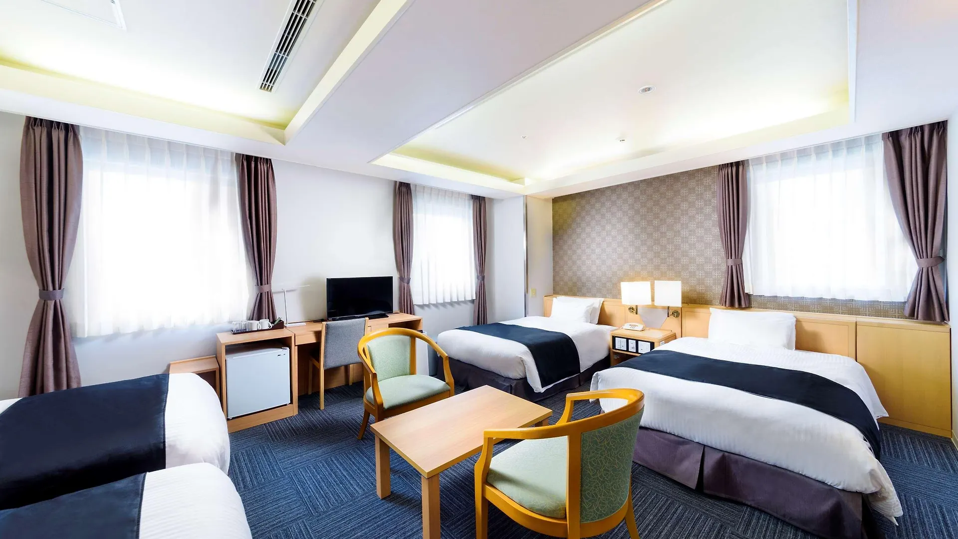 Surestay Plus Hotel By Best Western Shin-Ōsaka