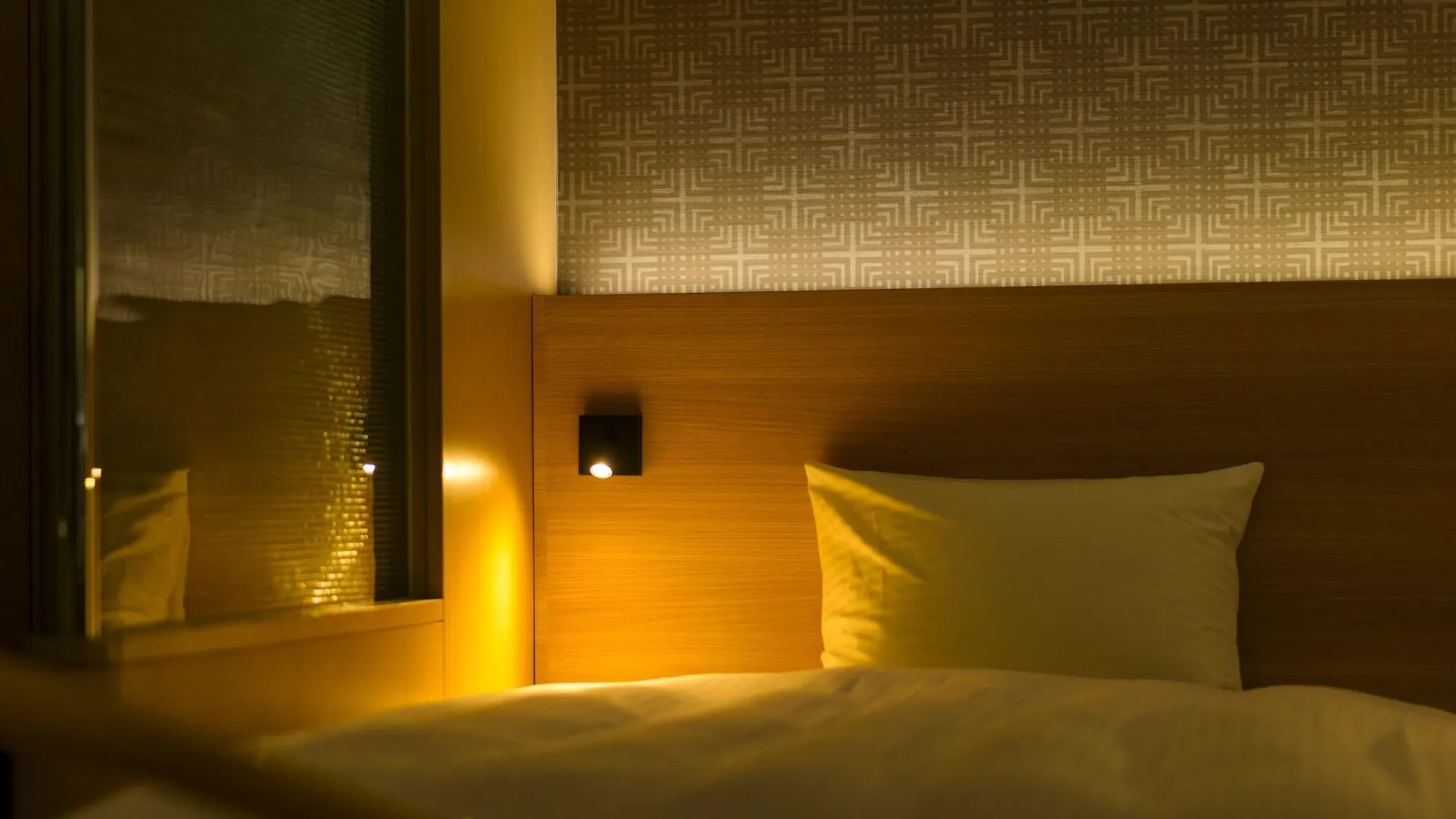 Surestay Plus Hotel By Best Western Shin-Ōsaka