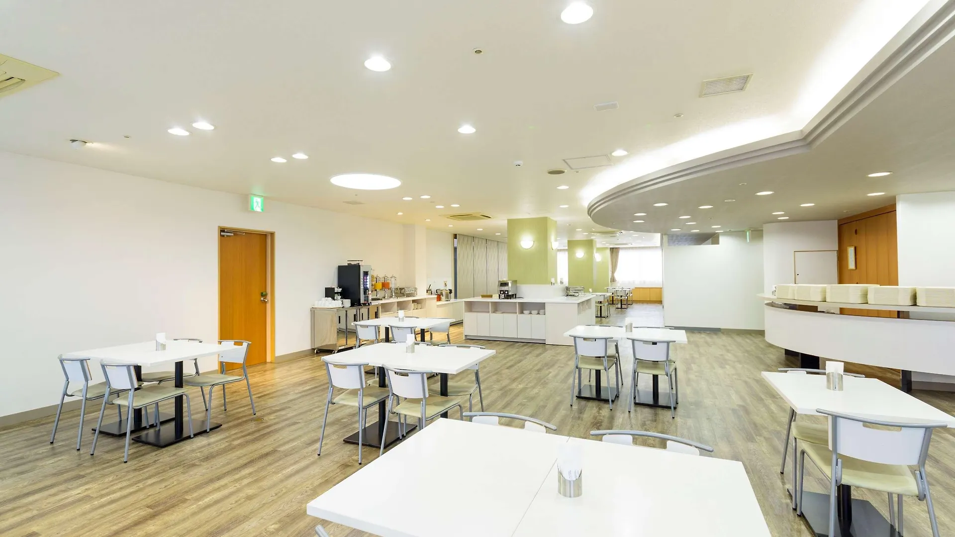 Surestay Plus Hotel By Best Western Shin-Ōsaka
