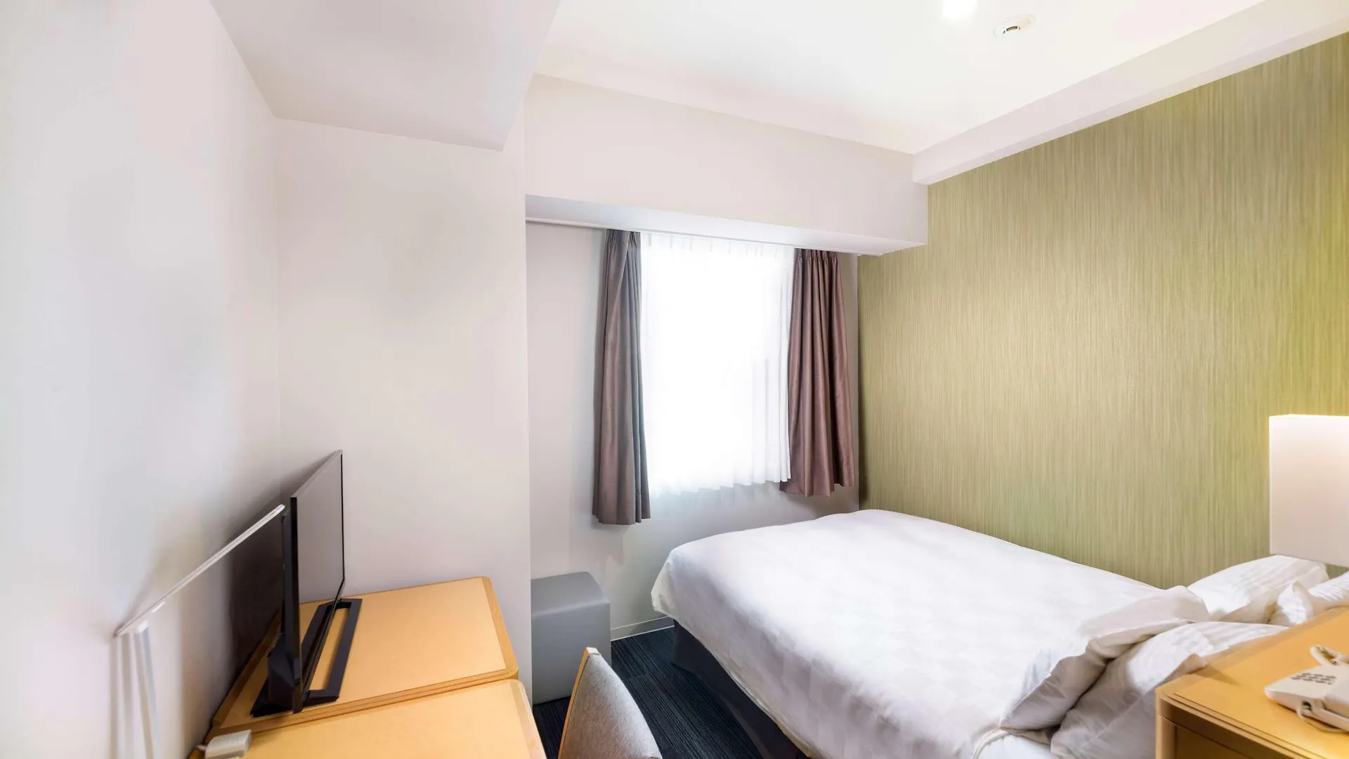 Surestay Plus Hotel By Best Western Shin-Ōsaka 3*, Ōsaka