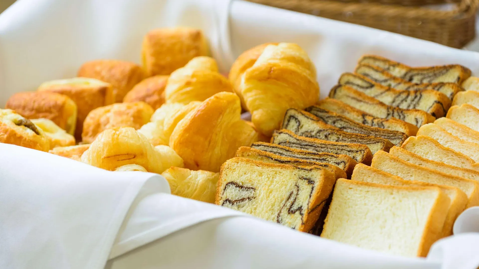 Surestay Plus Hotel By Best Western Shin-Ōsaka Japon