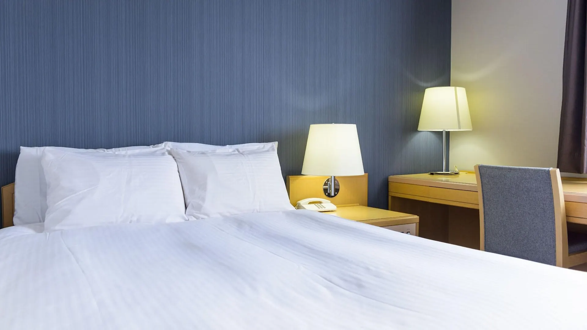 Surestay Plus Hotel By Best Western Shin-Osaka 3*, Osaka