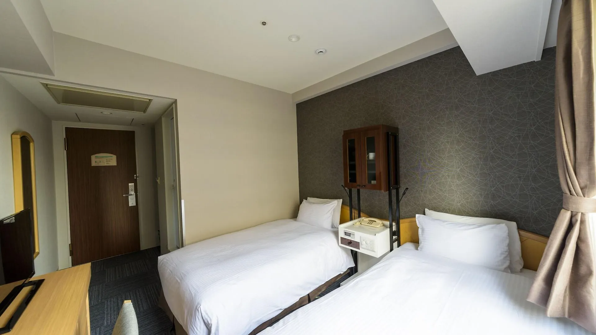 ***  Surestay Plus Hotel By Best Western Shin-Osaka Japan