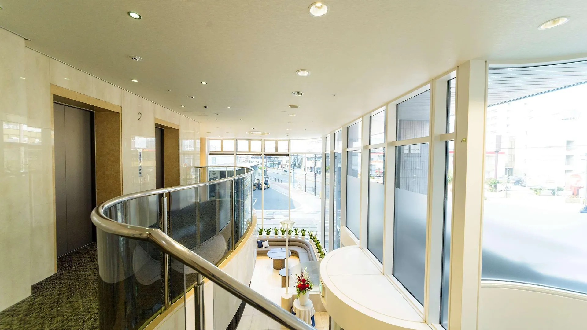 Surestay Plus Hotel By Best Western Shin-Osaka