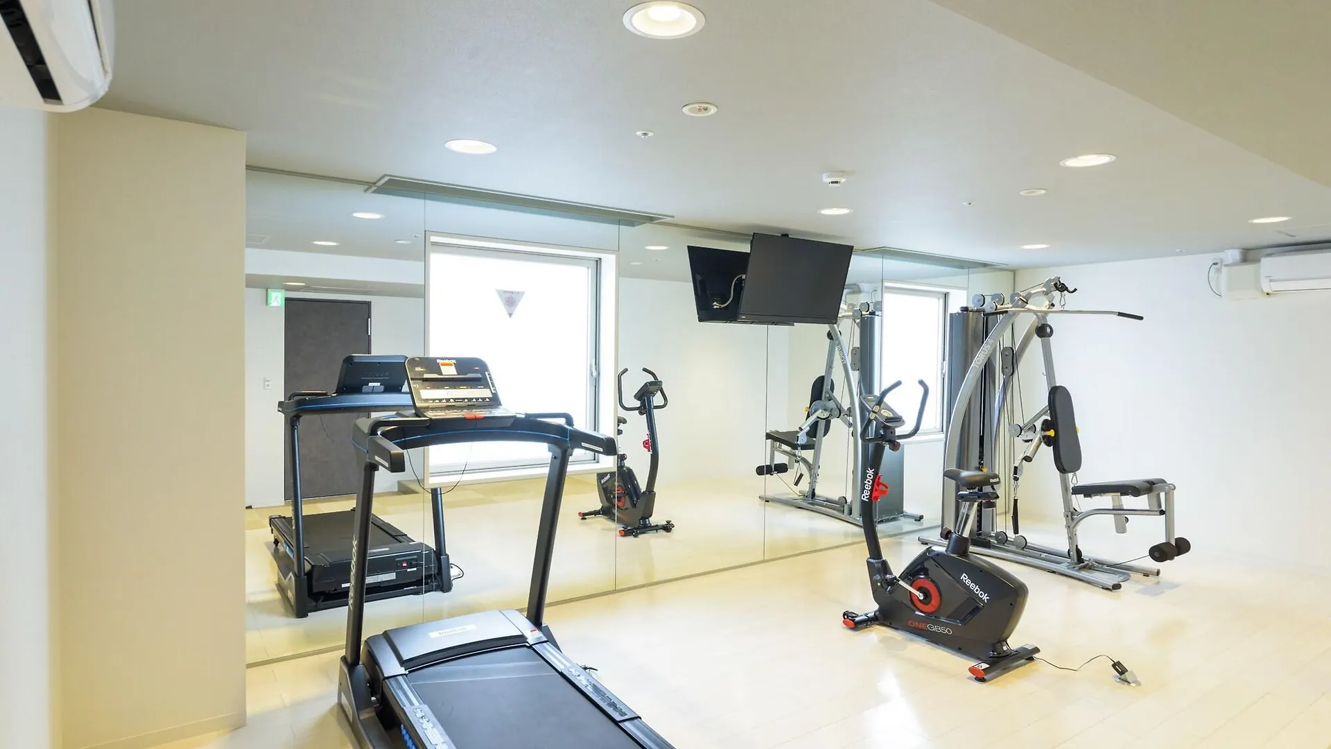 Surestay Plus Hotel By Best Western Shin-Osaka 3*, Osaka Japan
