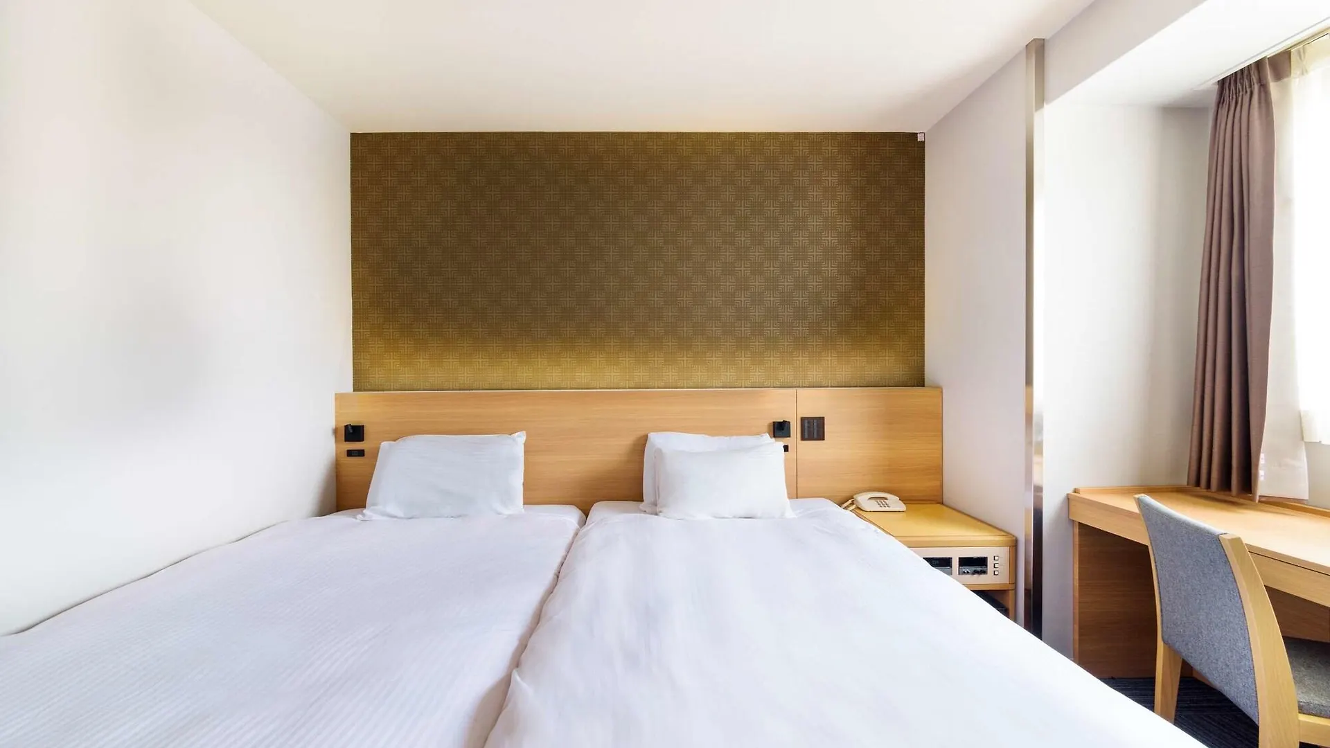 Surestay Plus Hotel By Best Western Shin-Osaka